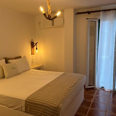Astrio Suites Livadi  Esterno foto